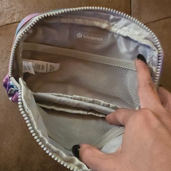Lululemon NWOT Vapor Tie Dye belt bag - Picture 4 of 5